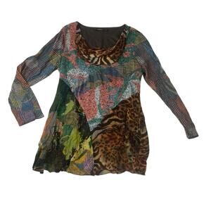 Radzoli size medium long sleeve cowl neck patchwork unique art animal fun unique